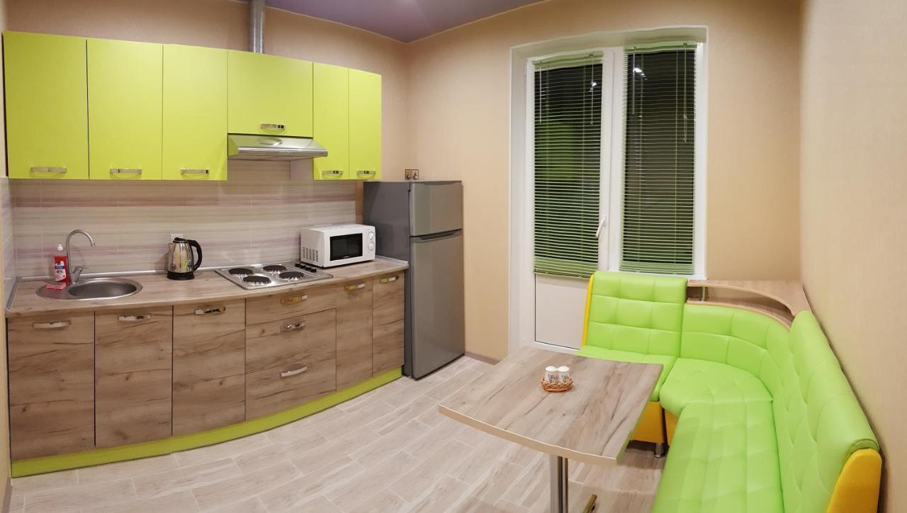 Apartment Near Metro Pozniaky เคียฟ ภายนอก รูปภาพ